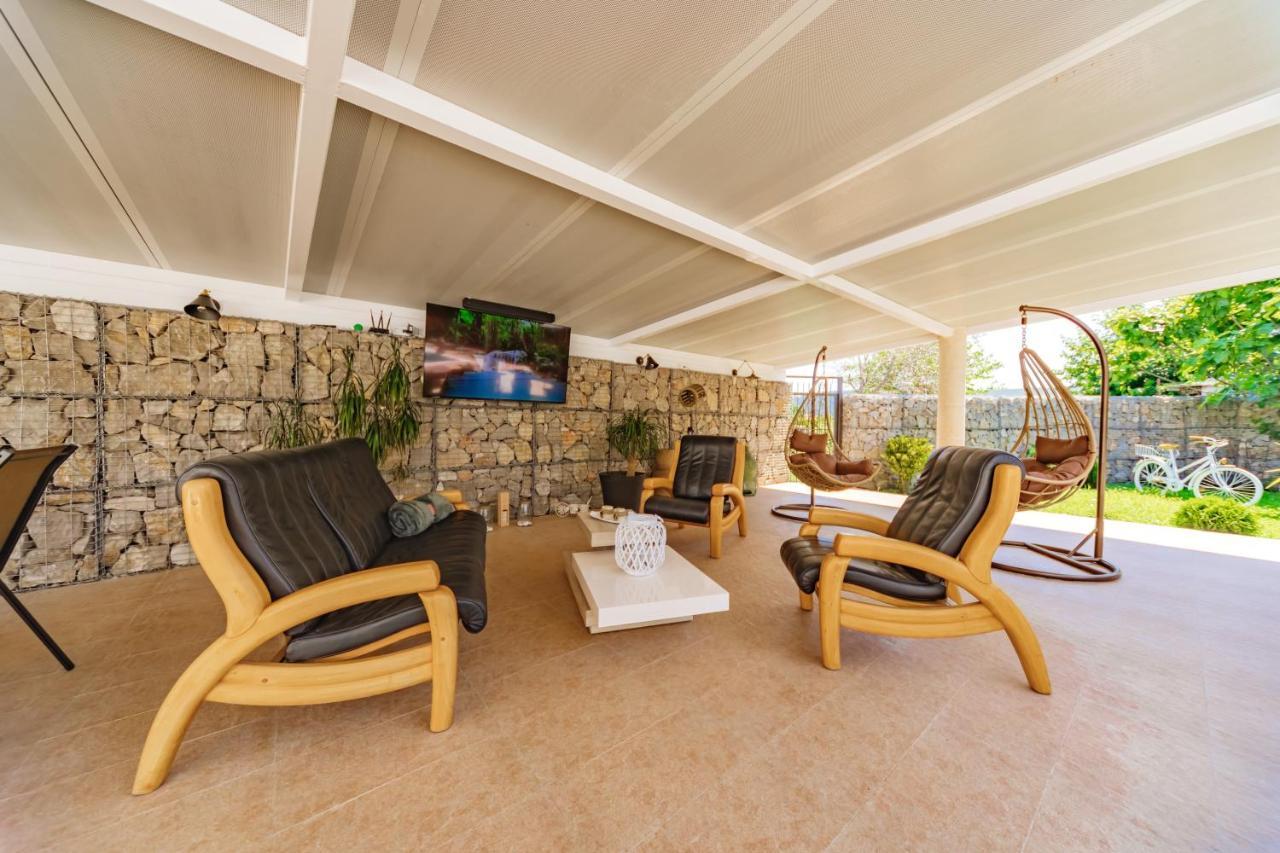 Lux Villa Princess Bar Exterior foto